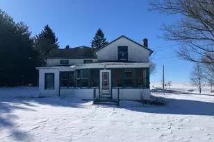 403 E Webb St, Davis, IL 61019 - Photo 2