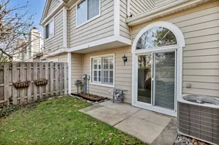 270 Woodstone Cir, Buffalo Grove, IL 60089 - Photo 24