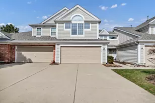 270 Woodstone Cir, Buffalo Grove, IL 60089 - Photo 1