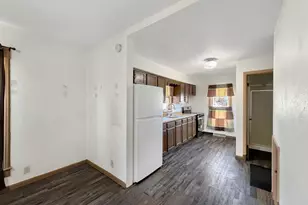 430 W American St, Freeport, IL 61032 - Photo 6