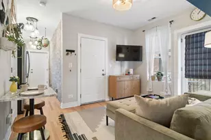 1443 W Victoria St, Chicago, IL 60660 - Photo 6