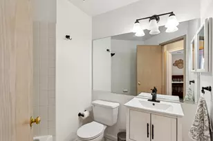 204 Buckingham Dr, Grayslake, IL 60030 - Photo 14