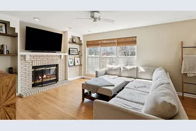 204 Buckingham Drive, Grayslake, IL 60030 - Photo 8