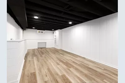 8727 Hamlin Avenue, Skokie, IL 60076 - Photo 16