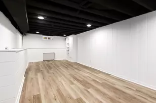 8727 Hamlin Ave, Skokie, IL 60076 - Photo 16