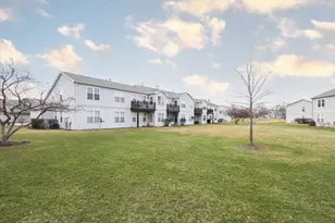 1020 Wynnfield Ct, Elgin, IL 60120 - Photo 24