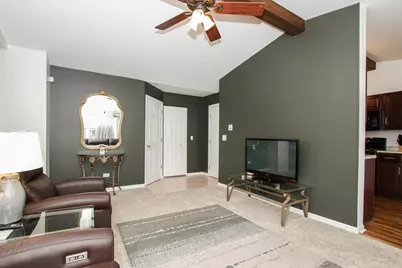 1020 Wynnfield Court #D, Elgin, IL 60120 - Photo 6