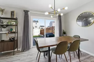 585 Vine St, Hampshire, IL 60140 - Photo 8