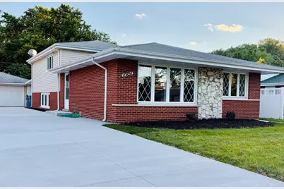 10824 Laramie Avenue, Oak Lawn, IL 60453 - Photo 1