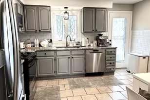 10824 Laramie Ave, Oak Lawn, IL 60453 - Photo 6