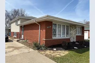 10824 Laramie Avenue, Oak Lawn, IL 60453 - Photo 2