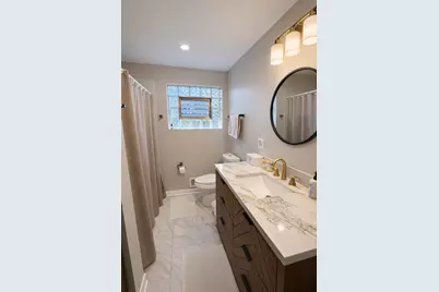 10824 Laramie Avenue, Oak Lawn, IL 60453 - Photo 8