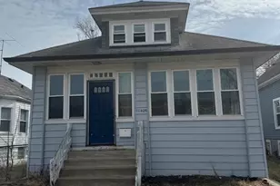 11409 S Stewart Ave, Chicago, IL 60628 - Photo 2