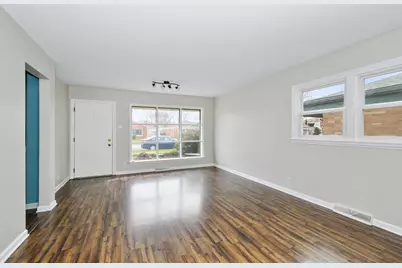 11568 S Troy Drive, Merrionette Park, IL 60803 - Photo 4