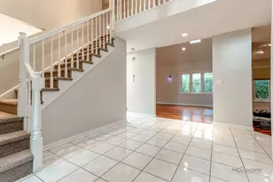 805 Summer Ct, Buffalo Grove, IL 60089 - Photo 4