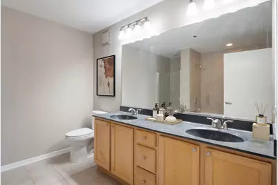 435 W Erie Street #2204, Chicago, IL 60654 - Photo 8