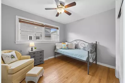 5325 S Catherine Avenue, Countryside, IL 60525 - Photo 8