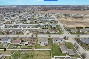 1873 Claire Dr, Bourbonnais, IL 60914 - Photo 34