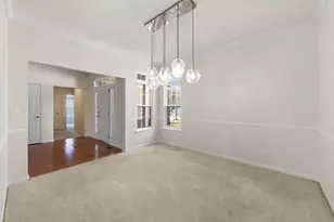 2132 Colonial St, Aurora, IL 60503 - Photo 6