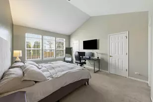 2132 Colonial St, Aurora, IL 60503 - Photo 12