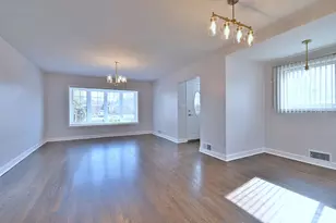 [Address not provided], Lincolnwood, IL 60712 - Photo 4
