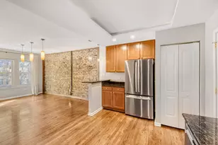 2033 W Fargo Ave, Chicago, IL 60645 - Photo 12