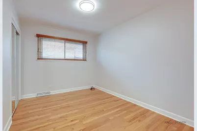5251 Greenleaf Street, Skokie, IL 60077 - Photo 12