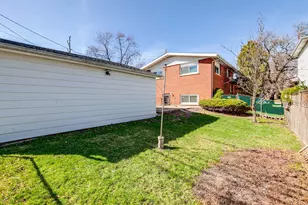 5251 Greenleaf St, Skokie, IL 60077 - Photo 28