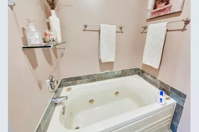 1 Maple Tree Court, Elmhurst, IL 60126 - Photo 16