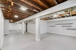 8641 S Jeffery Blvd, Chicago, IL 60617 - Photo 10