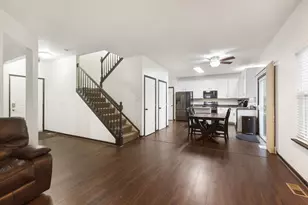 75 Woodland Park Cir, Gilberts, IL 60136 - Photo 6