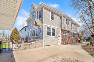 652 S Fairview Ave, Elmhurst, IL 60126 - Photo 32