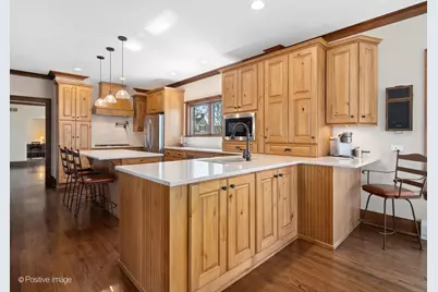 652 S Fairview Avenue, Elmhurst, IL 60126 - Photo 6