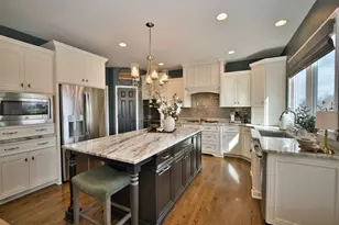 10 Raes Creek Ct, Bolingbrook, IL 60490 - Photo 18