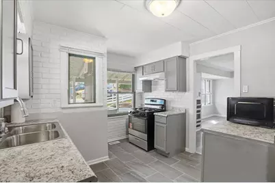 510 Forest Glen Drive, Round Lake Park, IL 60073 - Photo 8