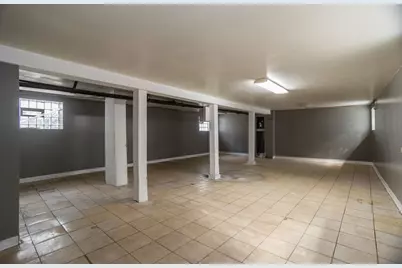 8018 S Bennett Avenue, Chicago, IL 60617 - Photo 28