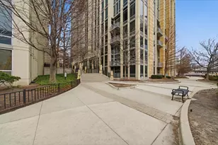 720 N Larrabee St, Chicago, IL 60654 - Photo 2