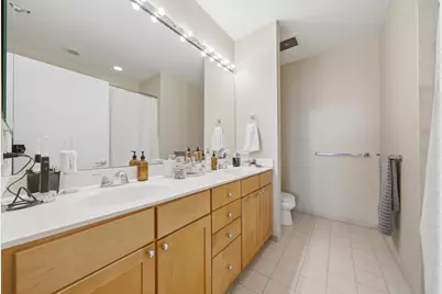 720 N Larrabee Street #712, Chicago, IL 60654 - Photo 14
