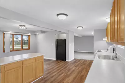 725 S Spencer Road, New Lenox, IL 60451 - Photo 2