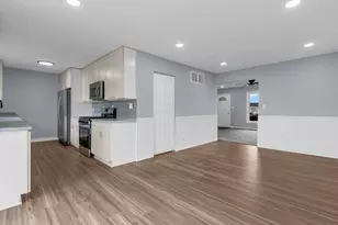 1295 Foxcroft Dr, Aurora, IL 60506 - Photo 10