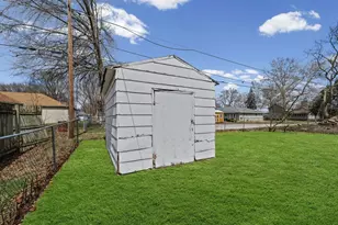 232 W William St, Bement, IL 61813 - Photo 24