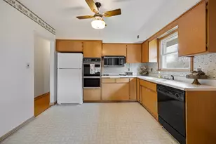 2701 Lee St, Melrose Park, IL 60164 - Photo 12