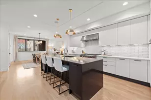 825 W Buckingham Pl, Chicago, IL 60657 - Photo 6