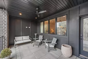 825 W Buckingham Pl, Chicago, IL 60657 - Photo 32