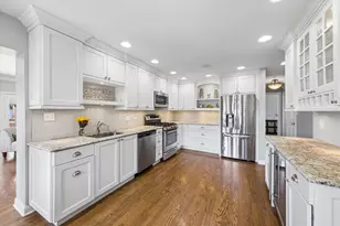 454 S Yale Ave, Villa Park, IL 60181 - Photo 10