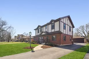 454 S Yale Ave, Villa Park, IL 60181 - Photo 4