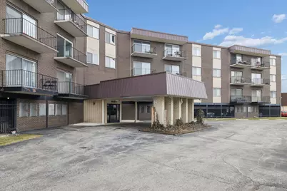 9840 S Pulaski Road #201, Oak Lawn, IL 60453 - Photo 2