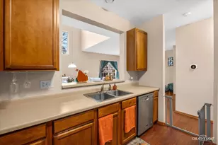 2406 Brush Hill Cir, Joliet, IL 60432 - Photo 10