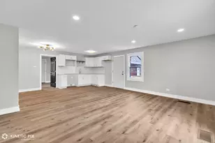 338 Indianwood Dr, Park Forest, IL 60466 - Photo 4