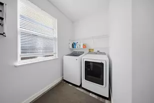 2547 Prairie Crossing Dr, Montgomery, IL 60538 - Photo 14